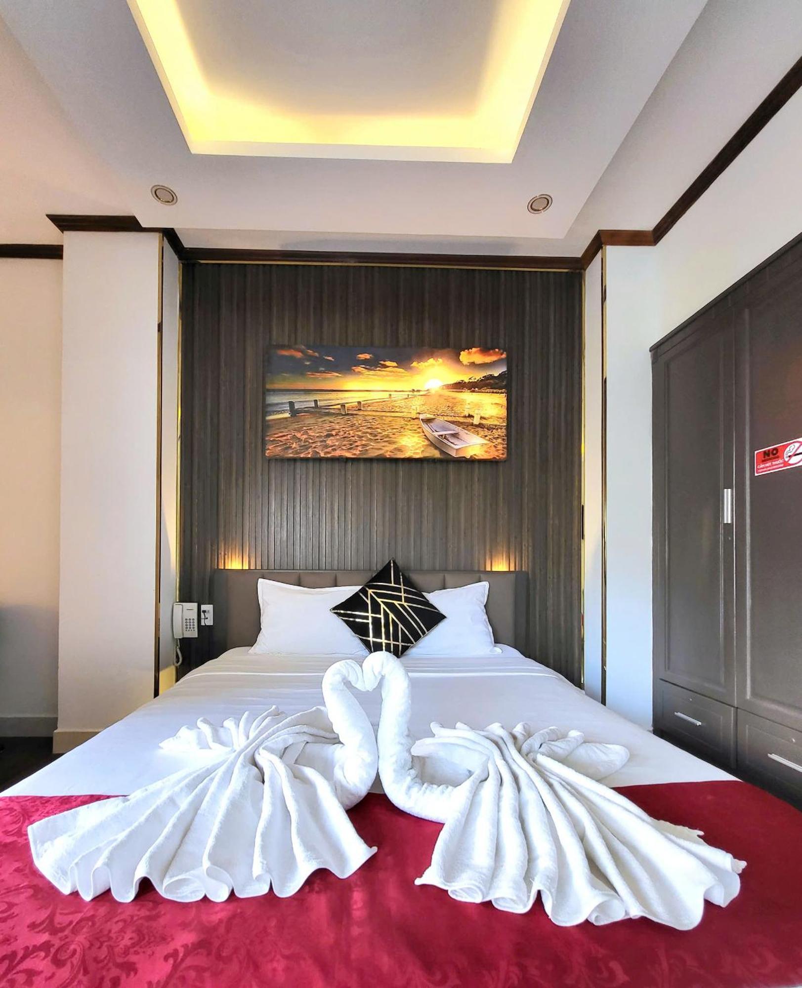 Ha Hotel & Apartment Vung Tau Exterior photo