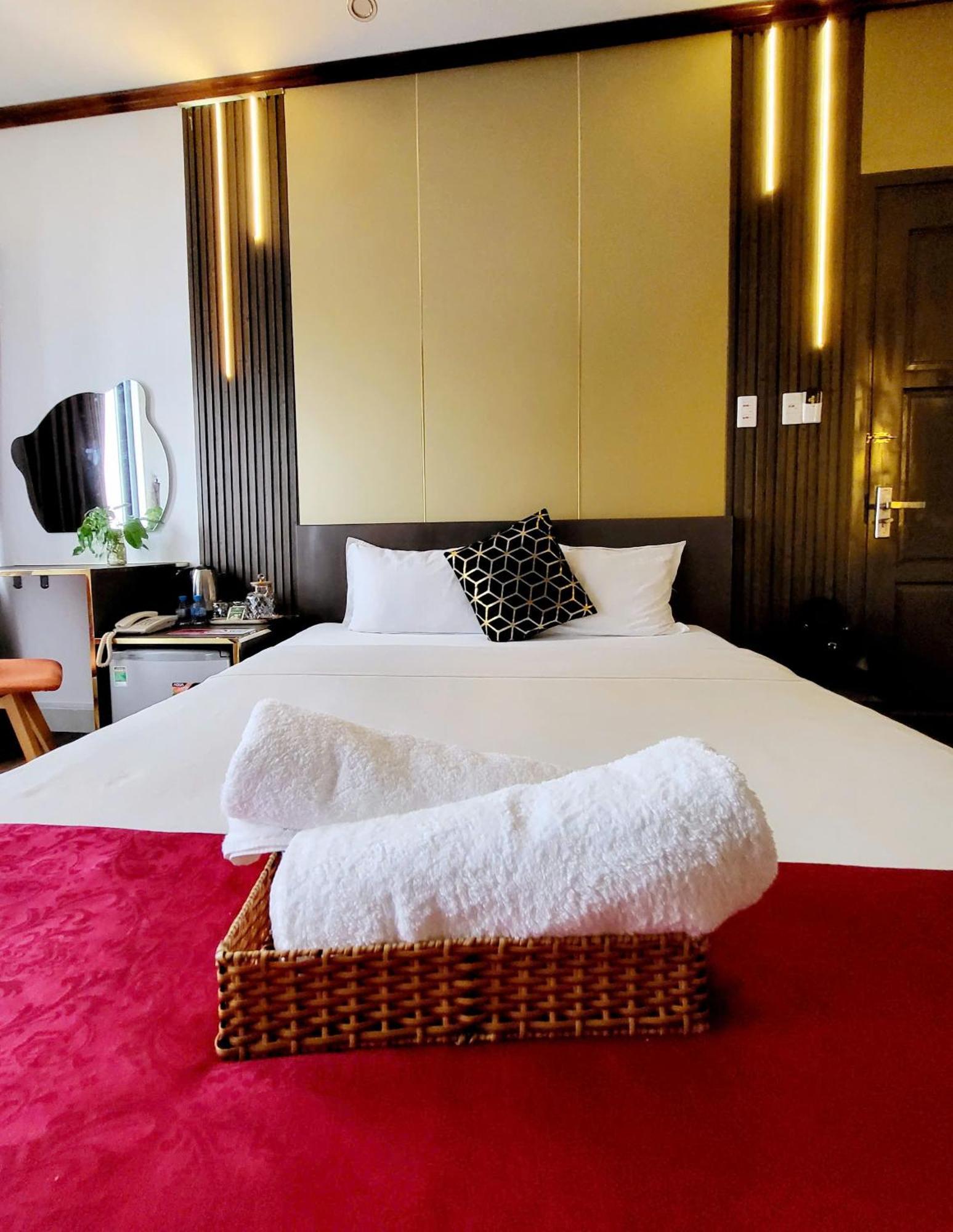 Ha Hotel & Apartment Vung Tau Exterior photo